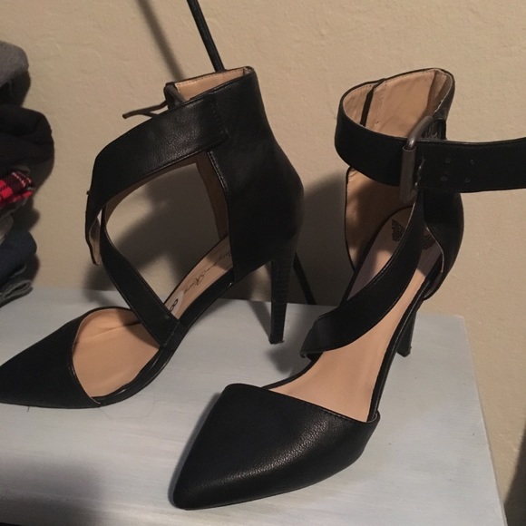 Shoes - Picture 3 of 3